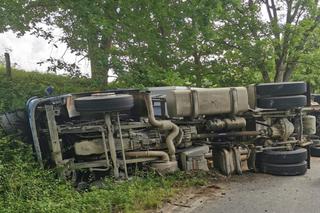 Wypadek z udziałem ciężarówki pod Olsztynem! [ZDJĘCIA]