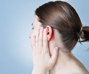 Wyciek z ucha: przyczyny i leczenie