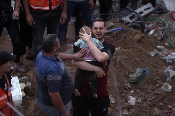 CNN: potężna eksplozja w obozie dla uchodźców w Strefie Gazy; "setki zabitych i rannych"