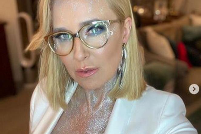 Agata Młynarska zabalowała z brokatem. 