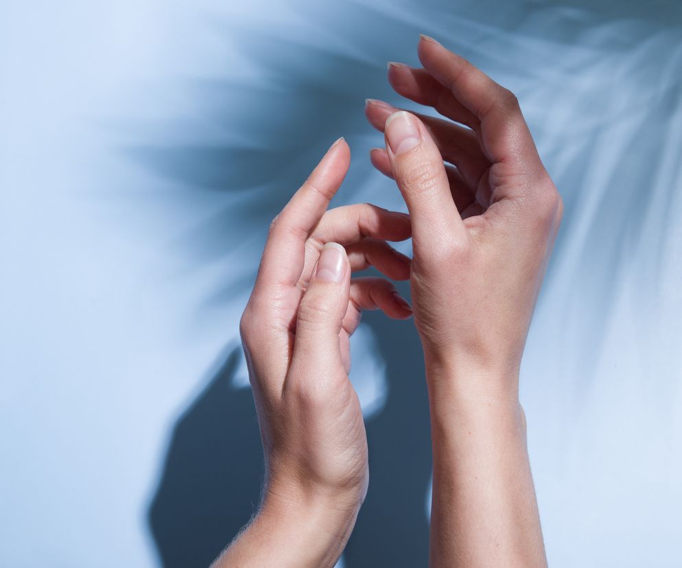 Linie Beau na paznokciach - co oznaczają i czy to powód do niepokoju?