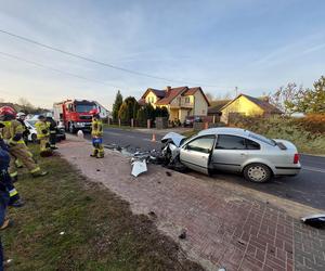 Wypadek w Ambrożowie! Zderzyły się trzy auta, ruch odbywa się wahadłowo