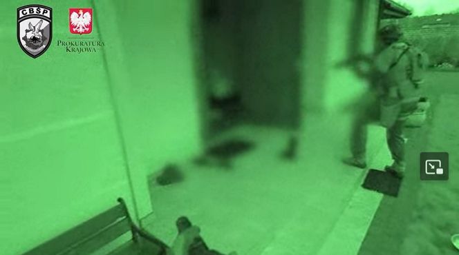 CBŚP rozbiło niebezpieczny gang z PIaseczna. 13 osób zatrzymanych