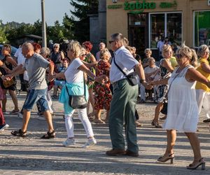 Starachowice i Międzypokoleniowa Potańcówka – Hit sezonu, który pokochali wszyscy
