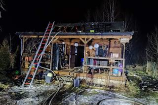 Pożar w środku nocy. Palił się drewniany dom w Stykowie 