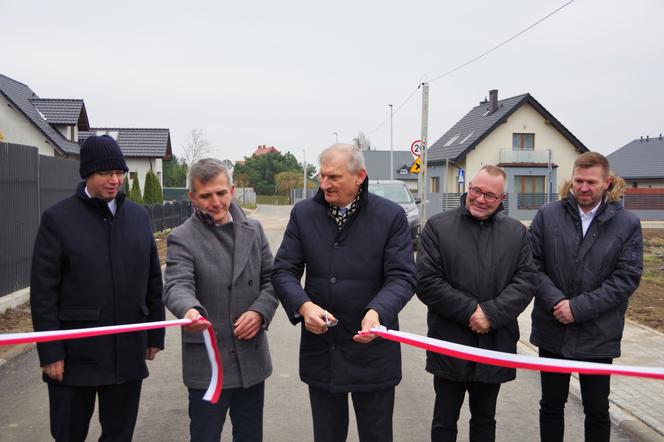 Gmina Iława: Podsumowanie inwestycji drogowych 2022. Otwarcie wyremontowanych ulic w Nowej Wsi