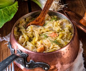 Młoda kapusta zasmażana - dodatek do obiadu