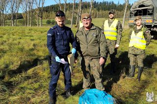 Żołnierze WOT w Stroniu Śląskim znaleźli worek z gotówką 