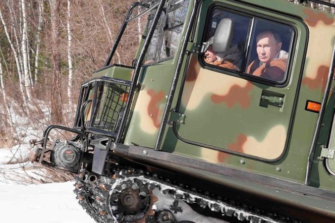 Putin uciekł na Syberię czołgiem!