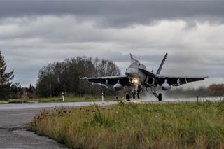 Kanadyjskie CF-18 i CC-130 w Krajach Bałtyckich