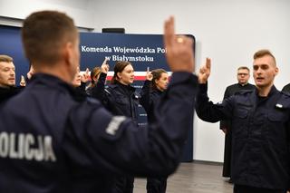 Oni będą dbać o nasze bezpieczeństwo. Nowi policjanci w Podlaskiem [ZDJĘCIA]