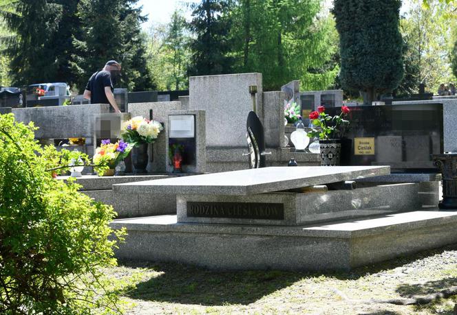 Święto Zmarłych za pasem. Tak wyglądają groby sławnych Polaków 