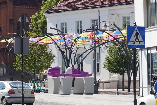 Kolorowe parasolki nad Kilińskiego w Białymstoku