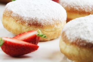 Ile kosztują pączki w marketach? [ZDJĘCIA]