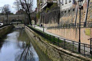 To miasteczko przetrwało Wielką Wodę. Oto co ma do zaoferowania