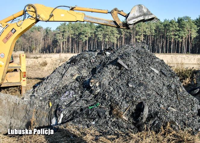 Zorganizowana grupa przestępcza zakopywała odpady w Przemęckim Parku Krajobrazowym