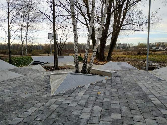 Kostka brukowa w skateparku