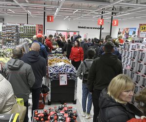 Wielkie otwarcie sklepu szwedzkiego giganta w Warszawie. Były gigantyczne promocje i długie kolejki