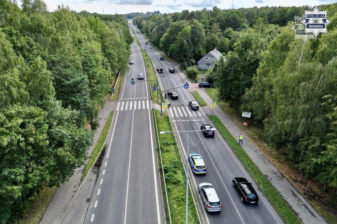 Potrącenie pieszego przez osobówkę