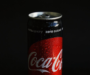 Polizał palec i odkrył składnik Cola-Coli Zero! Z jego odkrycia korzystamy do dziś