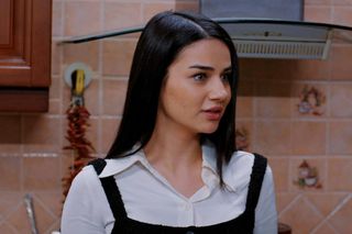 Miłość i nadzieja, odcinek 305. Sila, Bahar, Yildiz