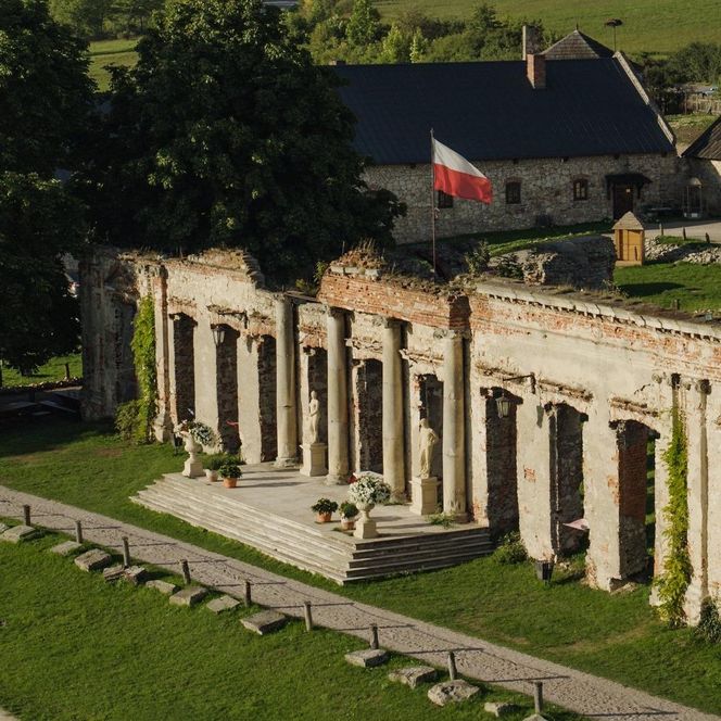 Sobków i okolice. Mieszkańcy oraz znane miejsce