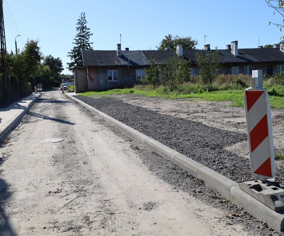 Mieszkańcom będzie żyło się lepiej. Trwa przebudowa dwóch dróg w Kraśniku