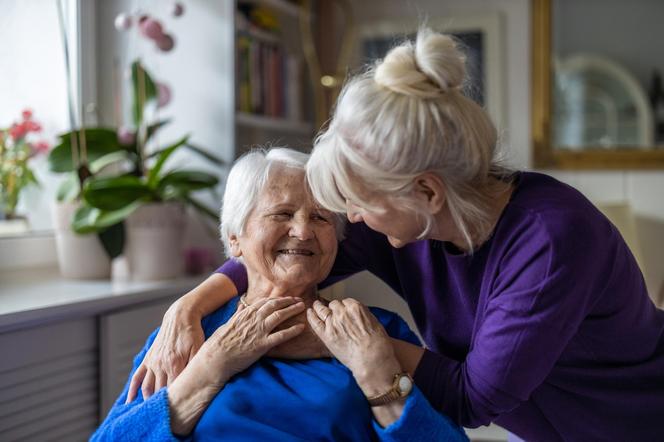 Naukowcy z nową nadzieją w leczeniu Alzheimera. Przywrócona pamięć u myszy