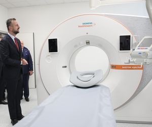Nowoczesny tomograf w krakowskim szpitalu wojskowym. Sprzęt z funduszy KPO zaprezentował szef MON
