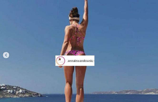 Anna Lewandowska w bikini! Pokazała pupę w naprawdę skąpych majtkach!