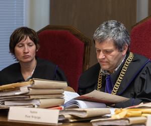 Ciężarna Gosia i 3-letnia Laura zginęły przy drodze. Mąż i ojciec zalewa się łzami. Zabił, bo chciał ratować samochód 