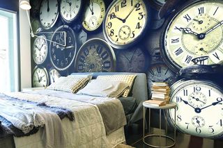 Dekoracje: zegary rzeczywiste i motyw zegara