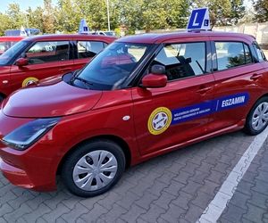 Siedlecki WORD wymienił starą flotę pojazdów egzaminacyjnych na nowe samochody marki Suzuki Swift