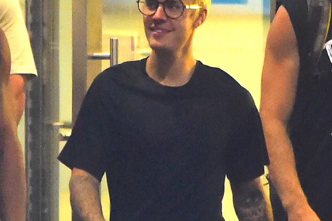 Justin Bieber w okularach