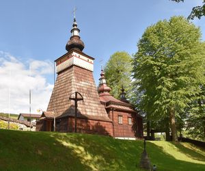 To jedna z najmniejszych małopolskich wsi. Kiedyś król Polski podarował ją biskupowi z Krakowa 
