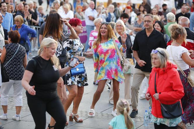 Potańcówka w centrum Katowic. Wyspiański znów porwał tłumy do szalonej zabawy