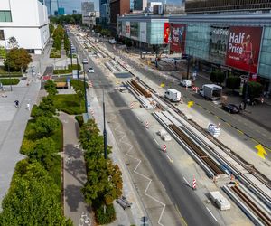 Za ponad 24 mln zł betonowa pustynia w centrum Warszawy przejdzie przemianę 