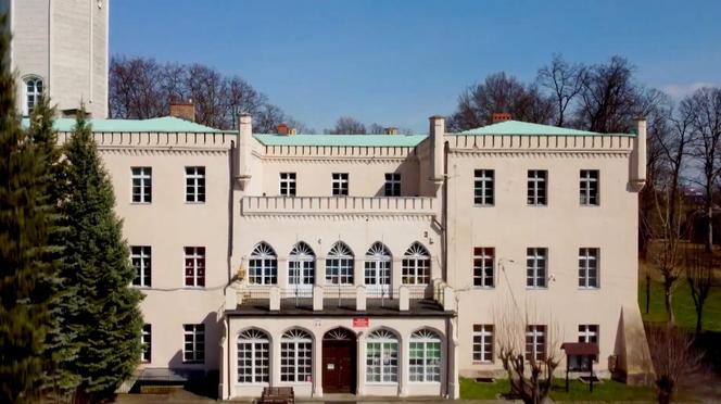 Pałac królewski w Mysłakowicach wystawiony na sprzedaż za 15 milionów złotych 