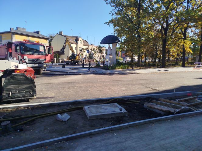 Na ul. Floriańskiej w Siedlcach powstaje nowe rondo ósemkowe i nowa nawierzchnia
