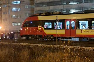 Dramat na Woli. Kobieta wpadła pod pociąg SKM