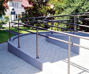 Podjazd dla wózka inwalidzkiego