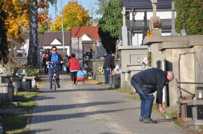 Przygotowania do Wszystkich Świętych 2023 w Kielcach