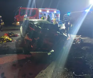 Kalisz. Wypadek na trasie na Żelazków. 1 osoba nie żyje. Osiem rannych