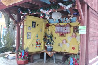 Świąteczny przystanek autobusowy we wsi Rudziska! Wygląda przepięknie [ZDJĘCIA]