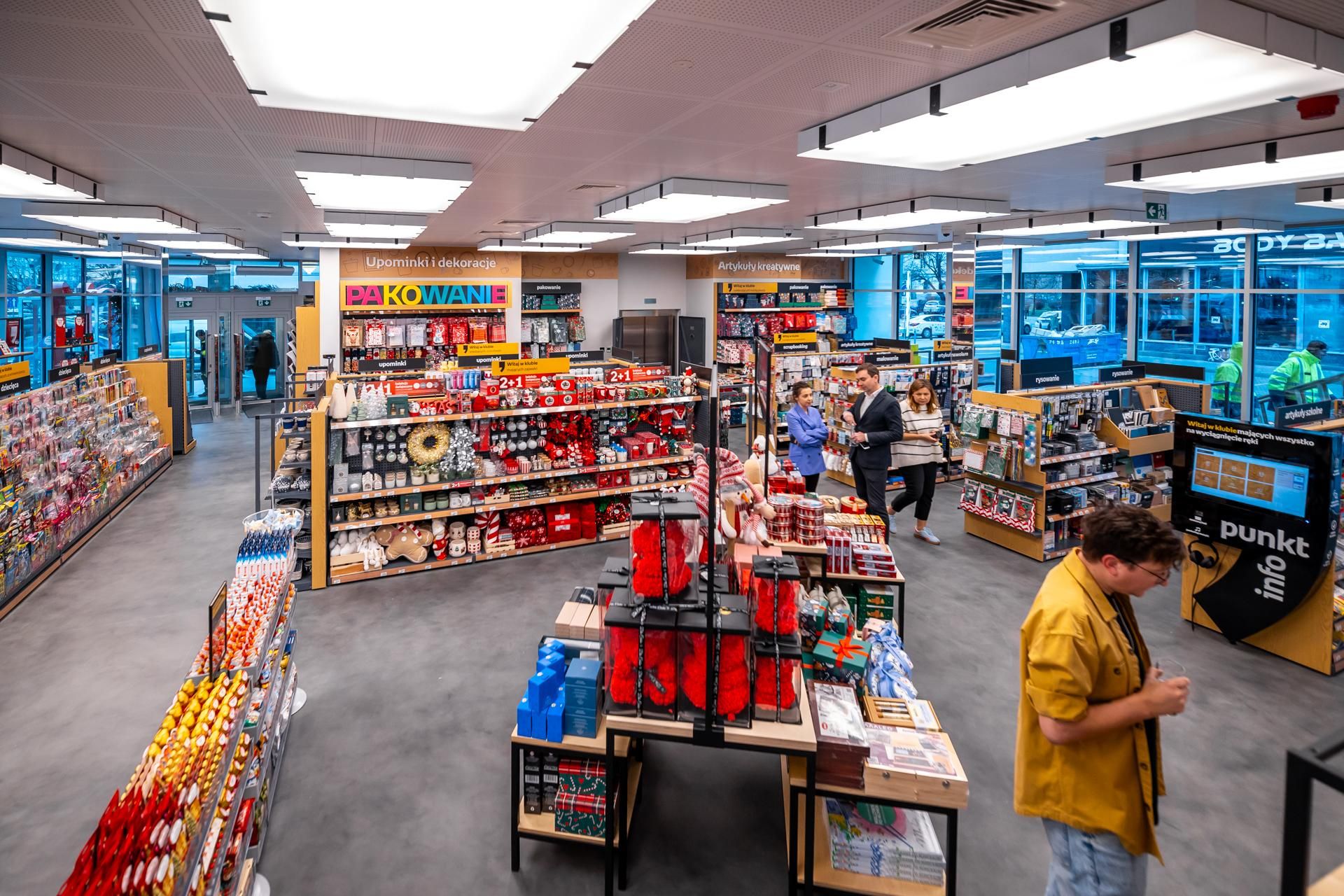 Wnętrza odnowionej "Cepelii" w Warszawie