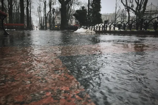 W środę zaatakują burze i arktyczne powietrze. W górach zima na całego