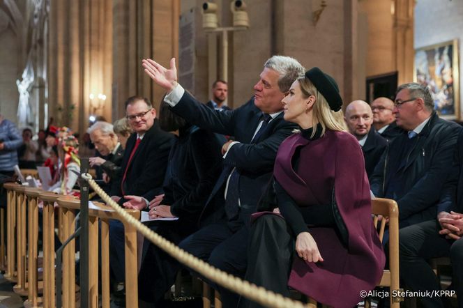 Marta Nawrocka w katedrze Notre Dame w Paryżu