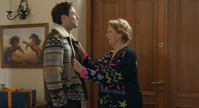 	Barwy szczęścia odc. 3197. Józefina Rawiczowa (Elżbieta Jarosik), Cezary (Marcel Opaliński)