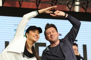 Gwiazdor TVP szykuje się do zmiany pracy? Adam Giza rozsyła laurkę o sobie. Sympatyczny prezenter