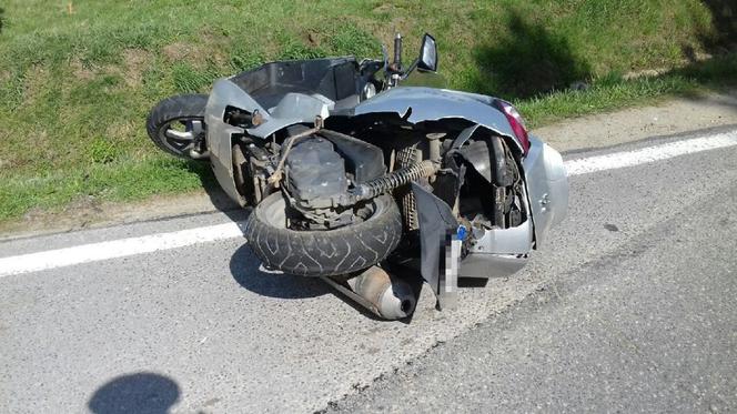 Wypadek na Podkarpaciu: Audi najechało na motocykl. Ranny ojciec i 10-letni syn